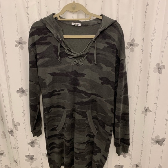 Splendid Camo Sweater Dress - Picture 1 of 5